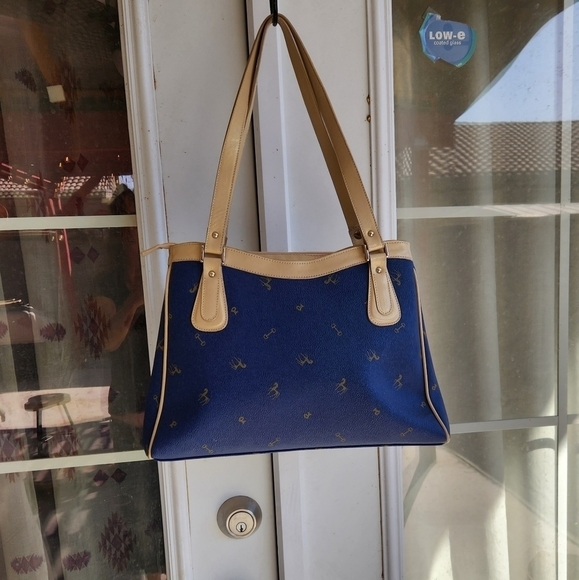 Petusco Genuine Leather Equestrian Pattern Made in Spain Handbag - Picture 9 of 12